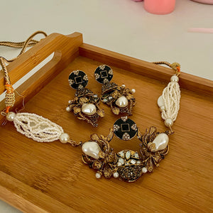 Hoorum Choker Set - Onyx
