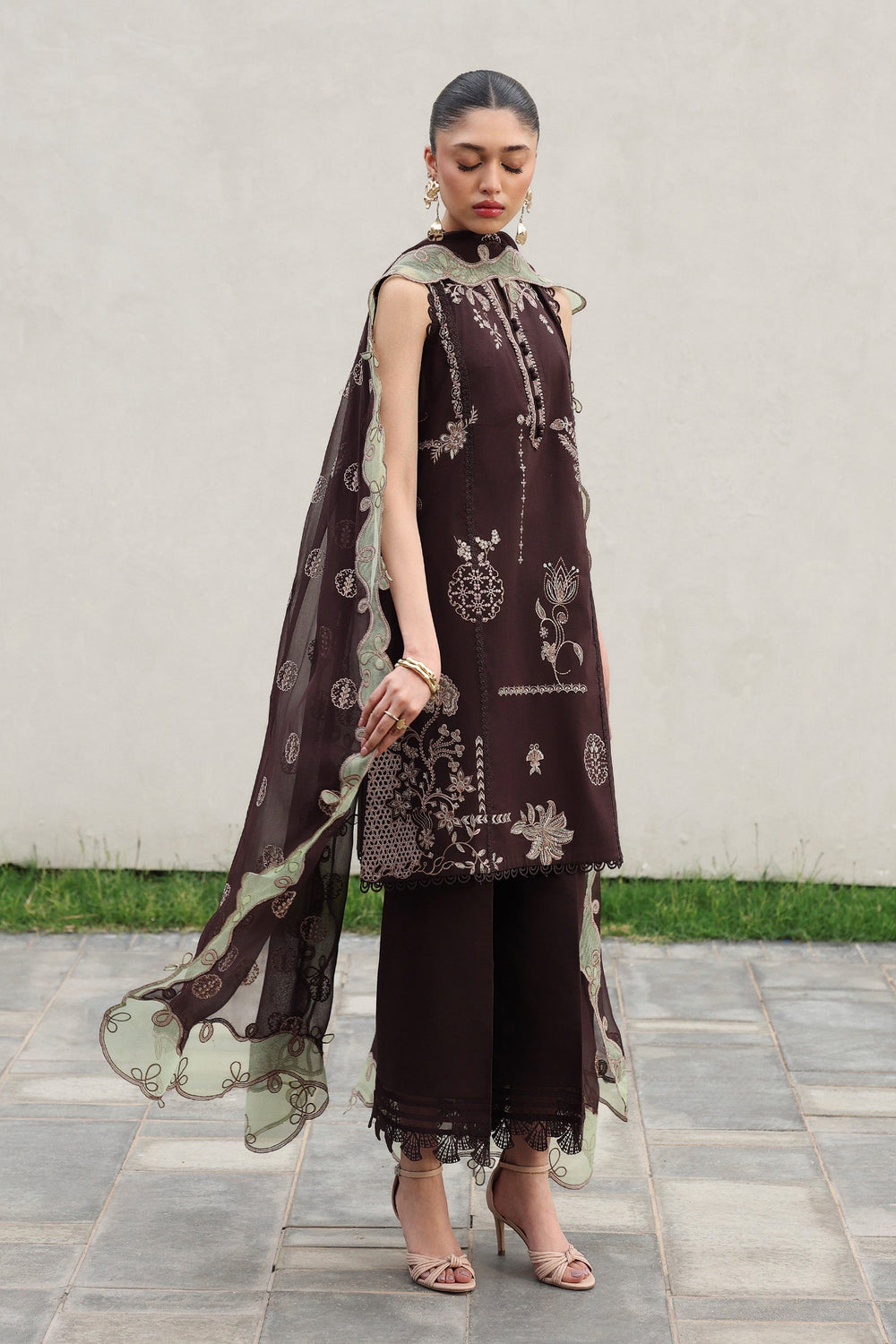 Qalamkar QQL-15 Yasra - Back View