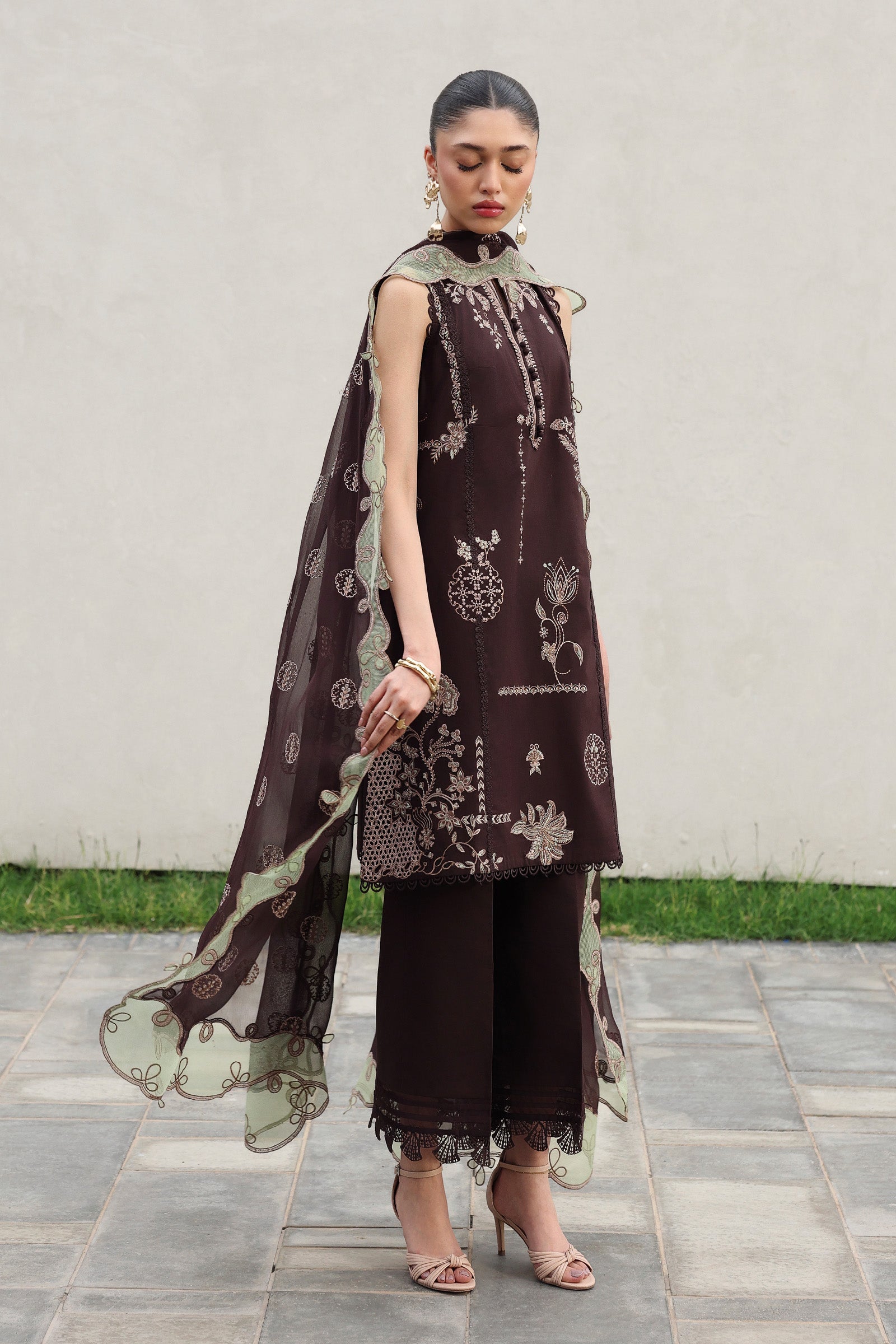 Qalamkar QQL-15 Yasra - Back View