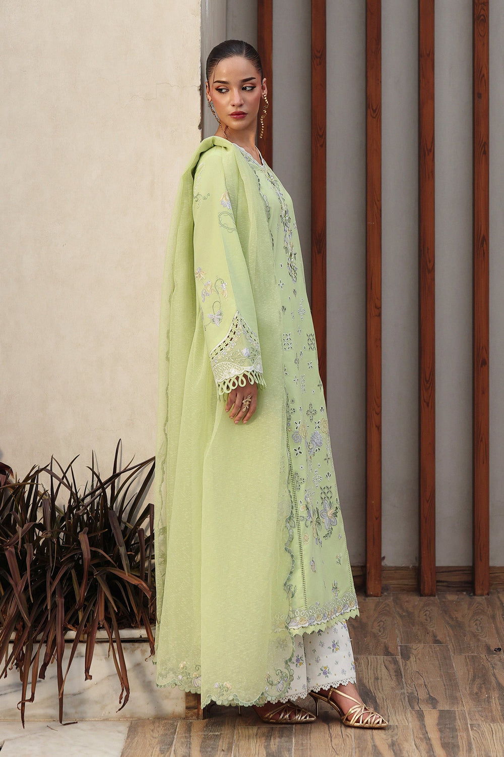 Qalamkar QQL-05 Ayana - Back View