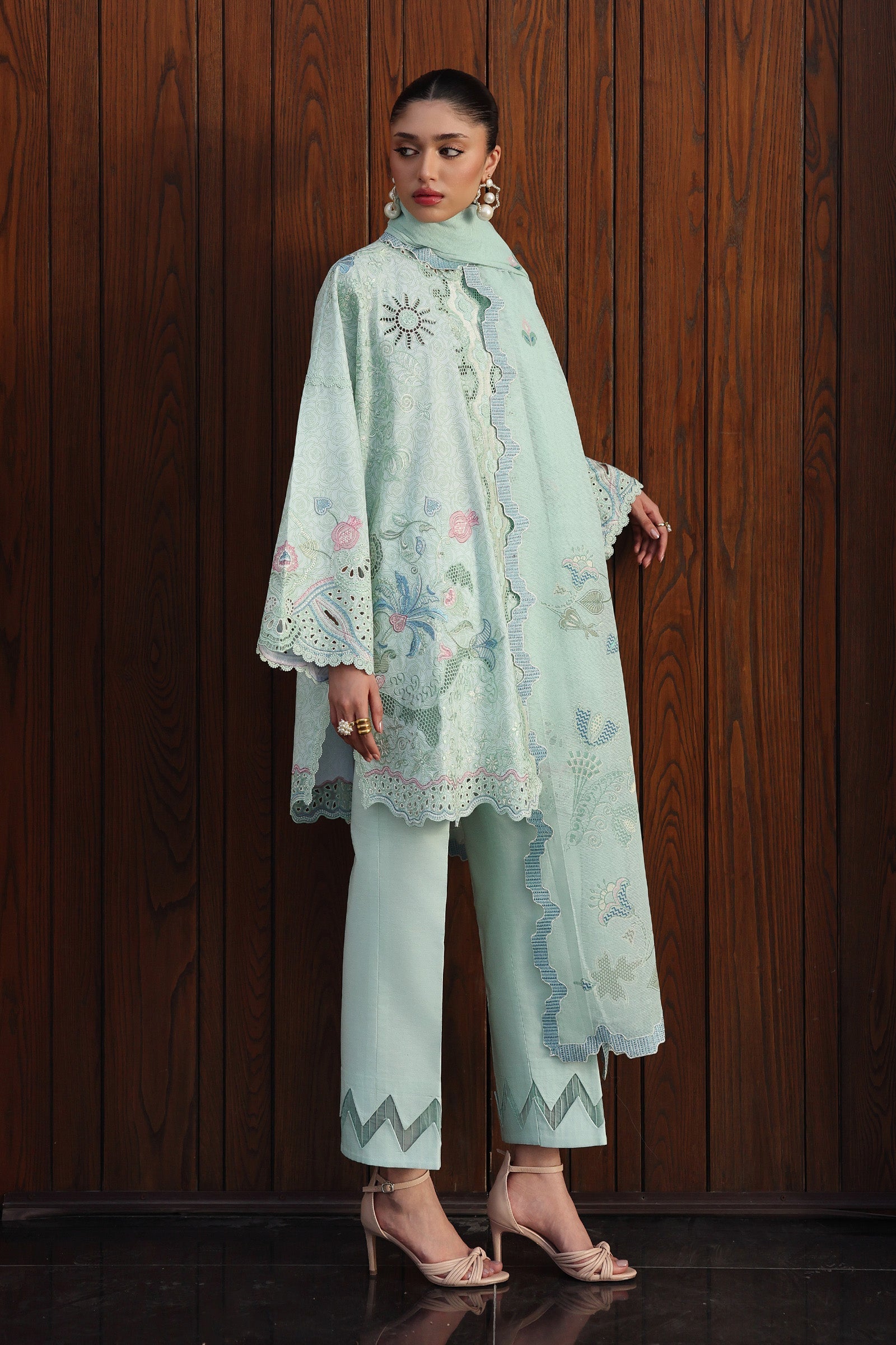 Qalamkar QQL-07 Leya - Back View