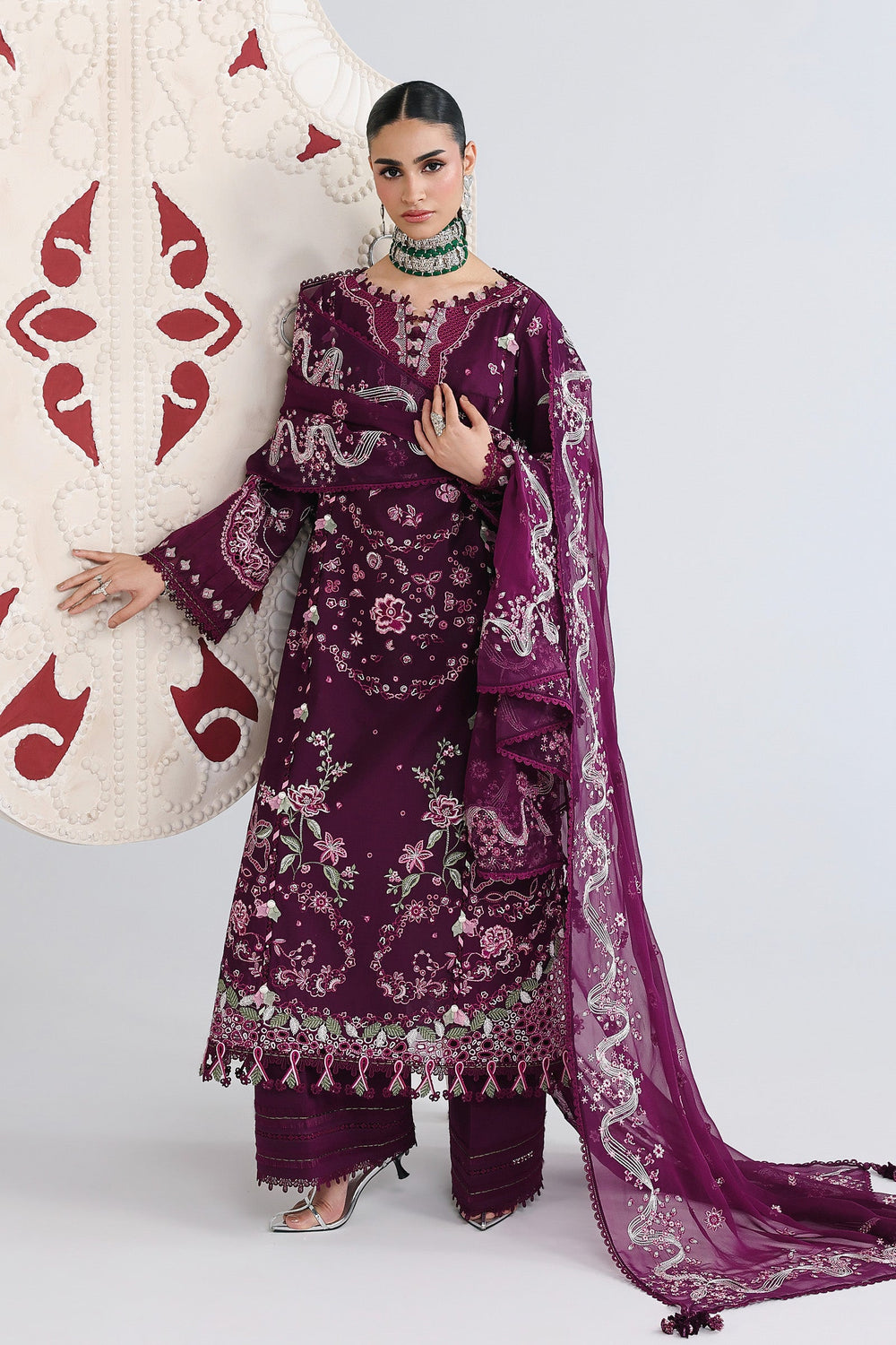 Qalamkar QFL-10 TRESA Festive Lawn Detail