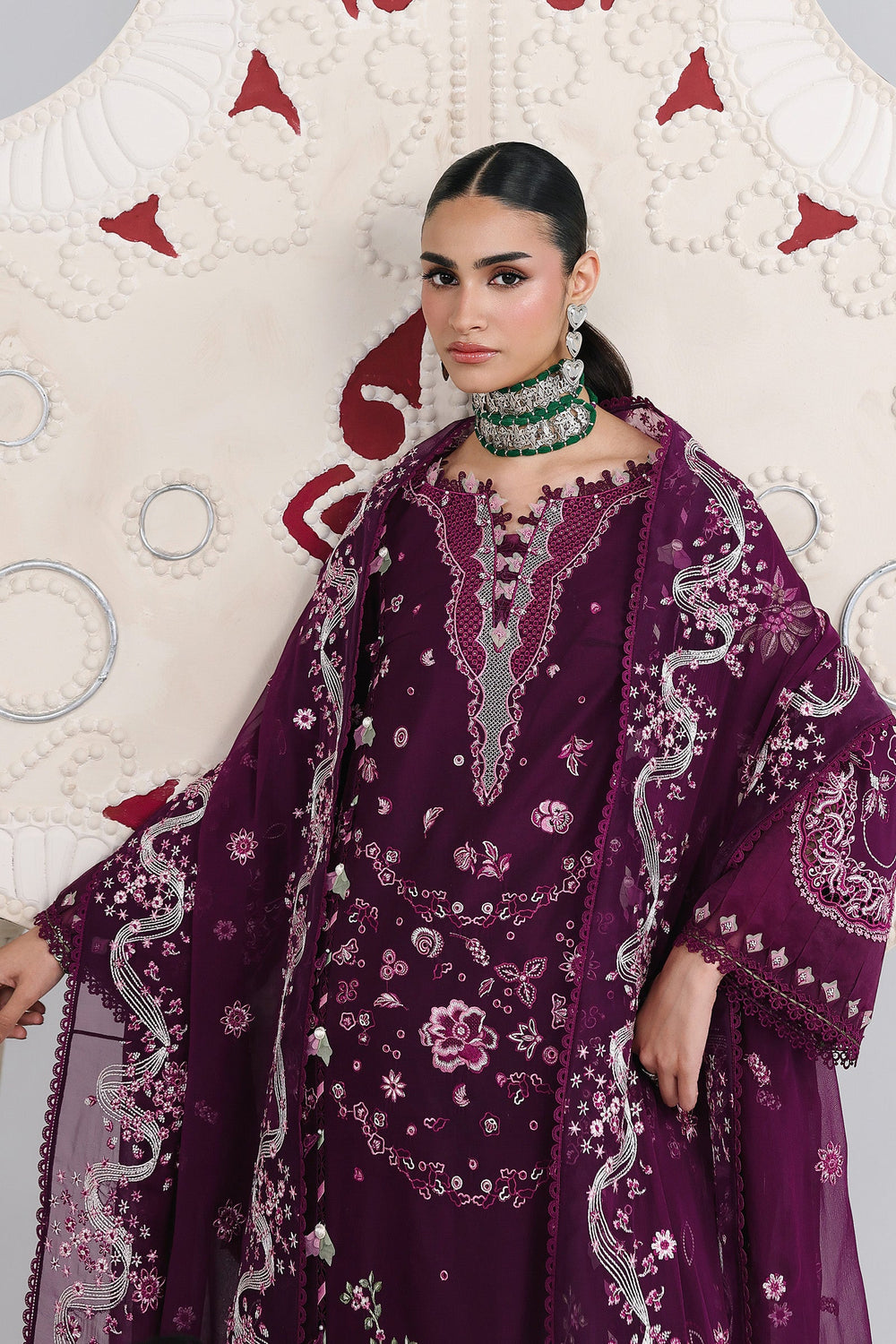 Qalamkar QFL-10 TRESA Festive Lawn Close-up