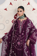 Qalamkar QFL-10 TRESA Festive Lawn Close-up