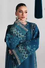 Qalamkar QFL-07 KAISA Festive Lawn Detail