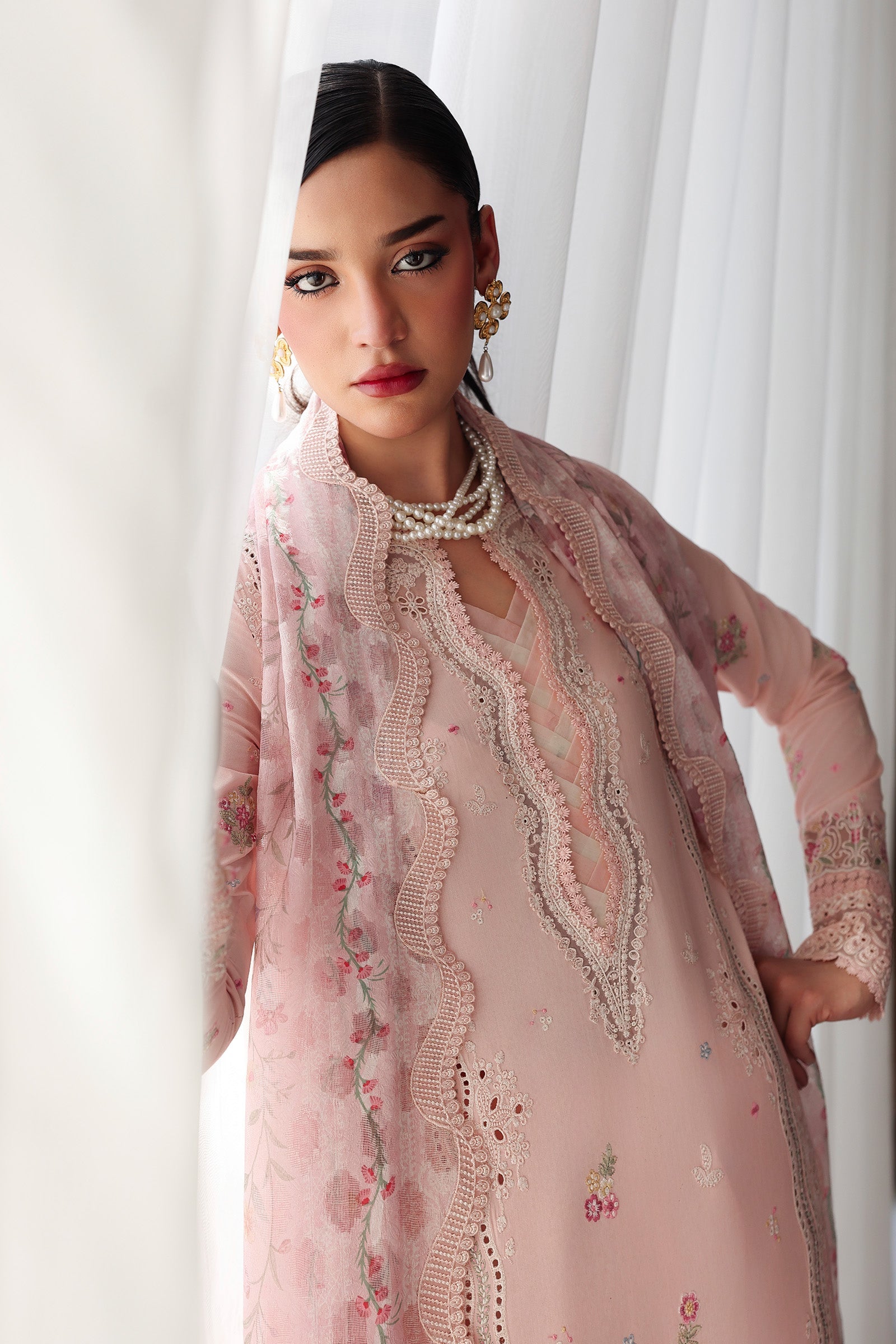 Qalamkar QQL-04 Naira - Dupatta Detail