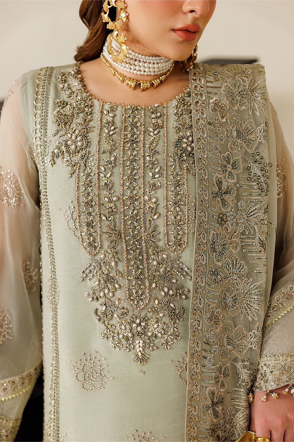 Alizeh Aymal | AZ-AA-04-JAVI | Formal Luxury Suit