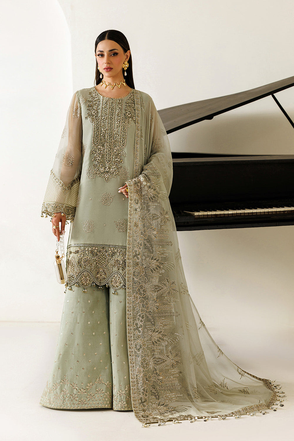 Alizeh Aymal | AZ-AA-04-JAVI | Formal Luxury Suit