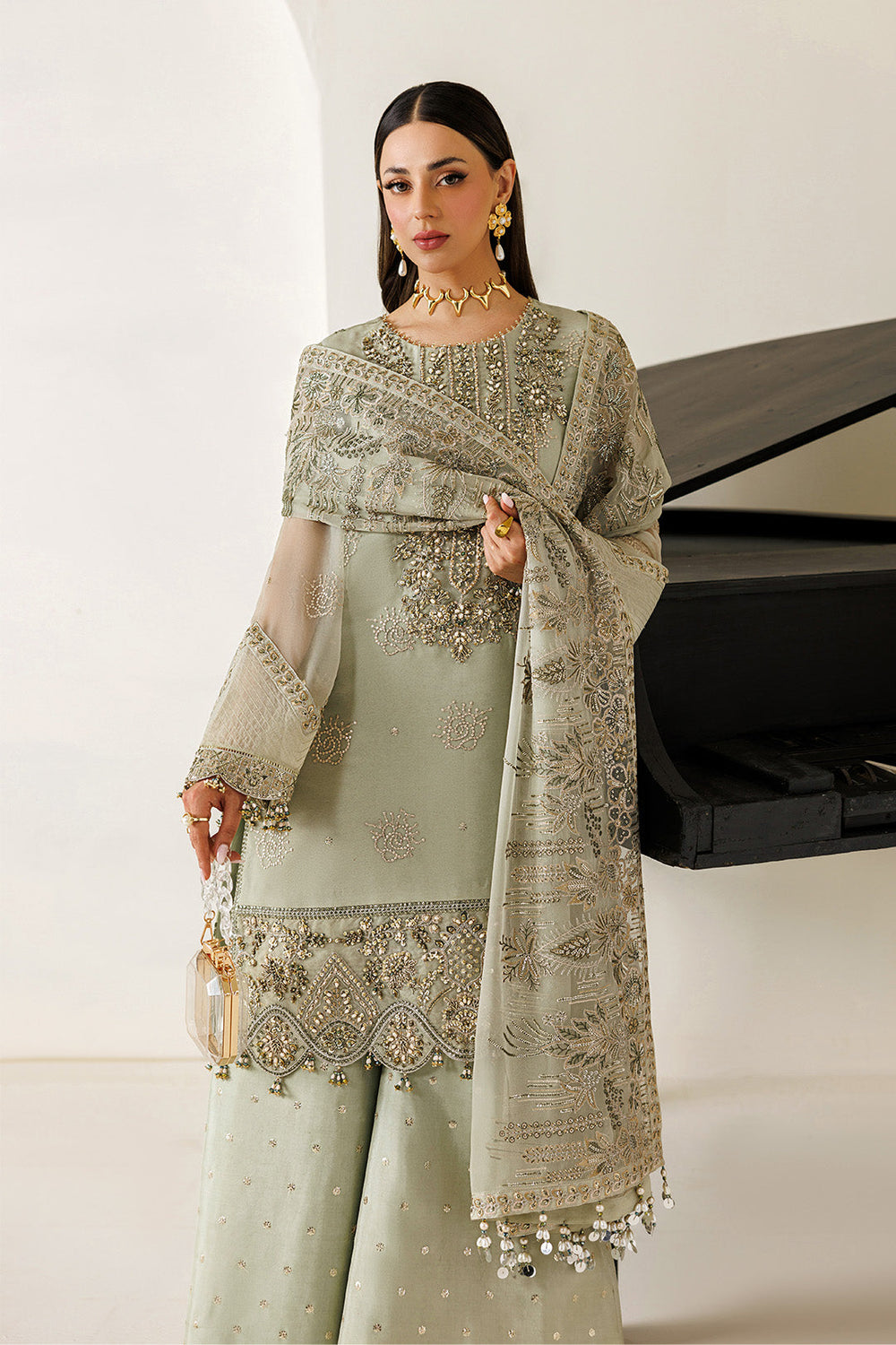 Alizeh Aymal | AZ-AA-04-JAVI | Formal Luxury Suit