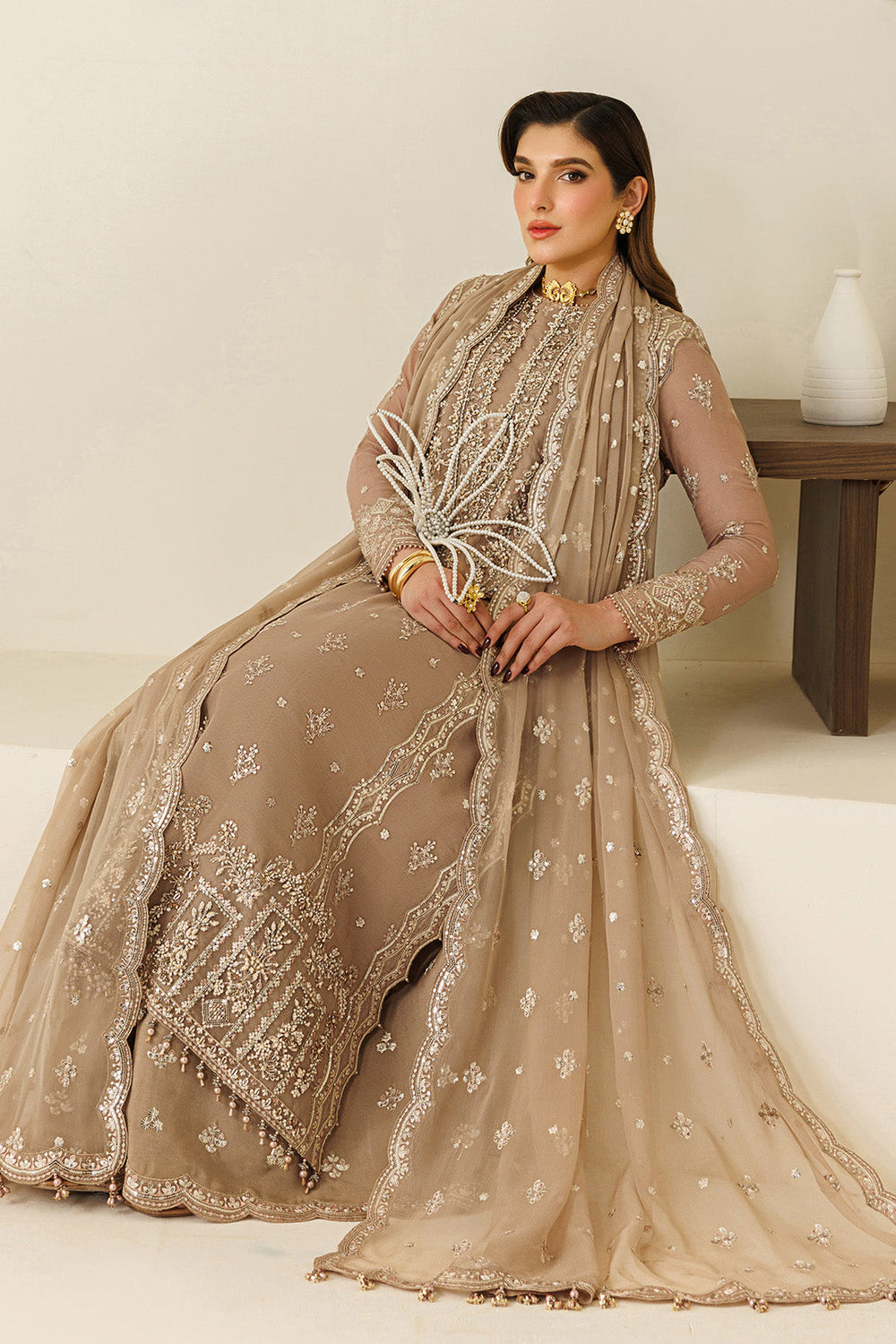 Alizeh Aymal | AZ-AA-01-DISE | Formal Luxury Suit