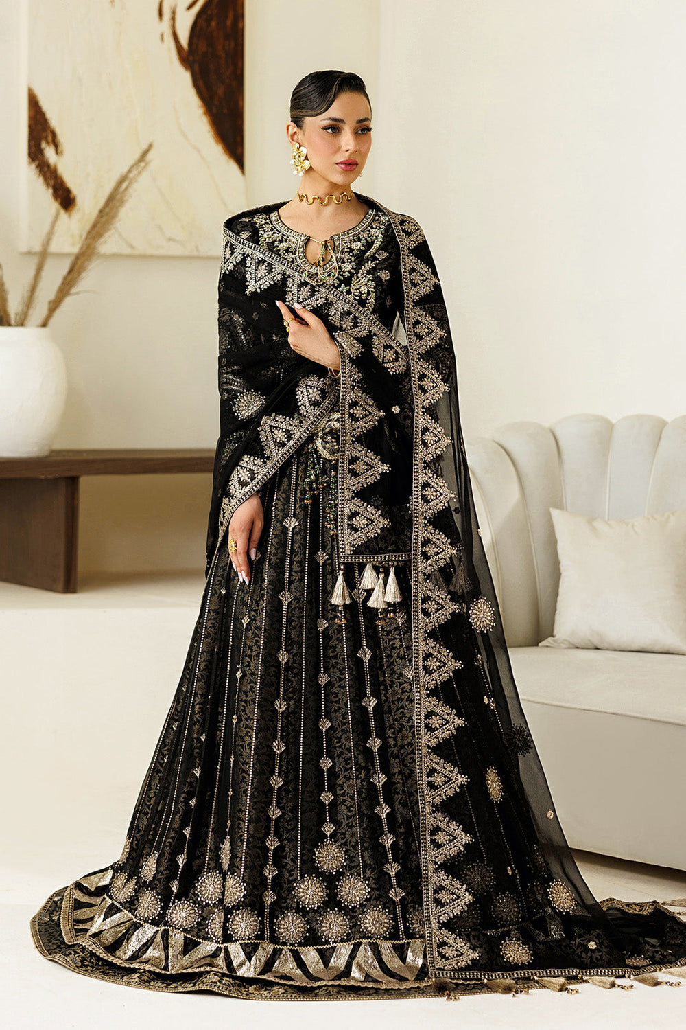 Alizeh Aymal | AZ-AA-05-BLANC | Formal Luxury Suit