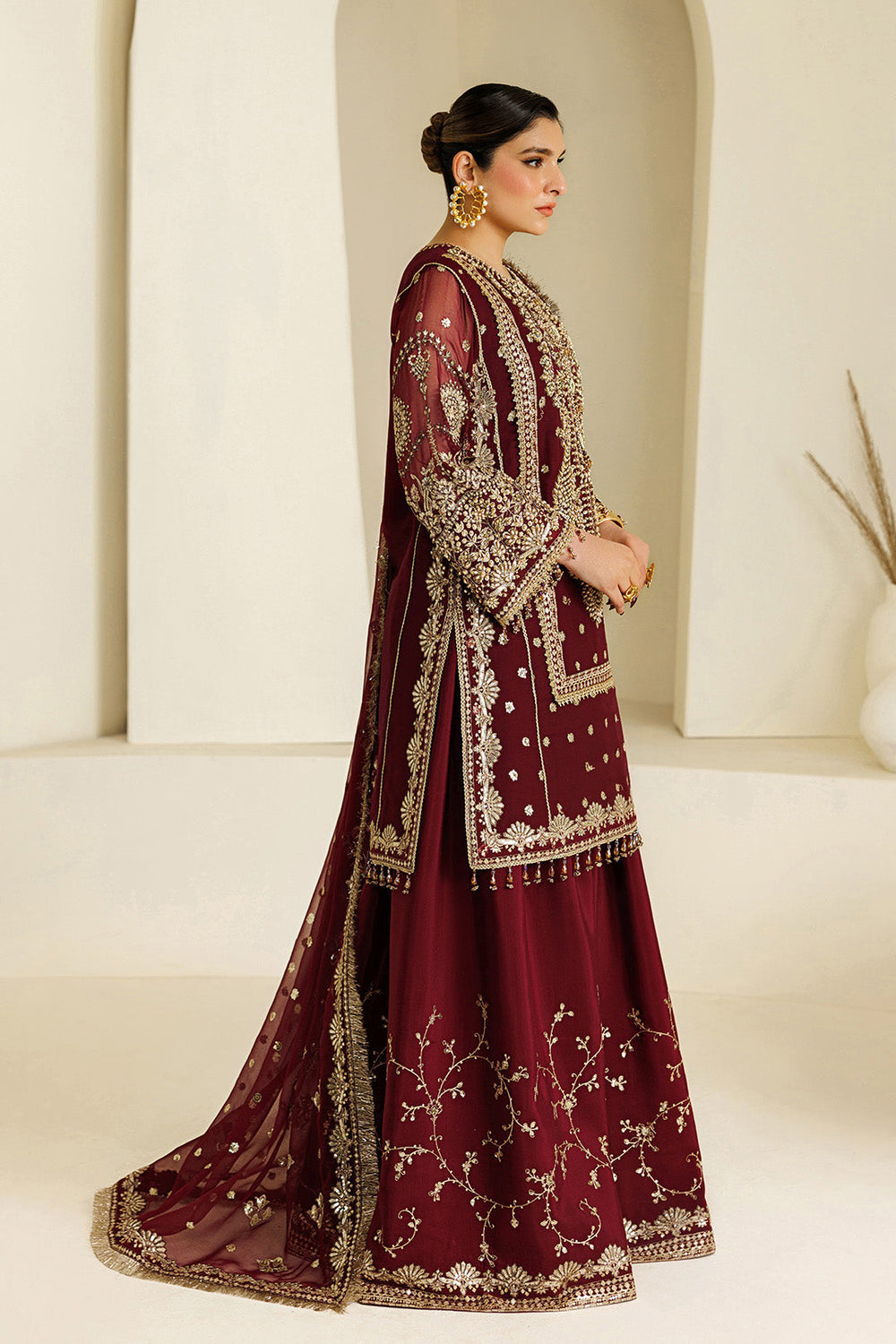 Alizeh Aymal | AZ-AA-03-LIRA | Formal Luxury Suit