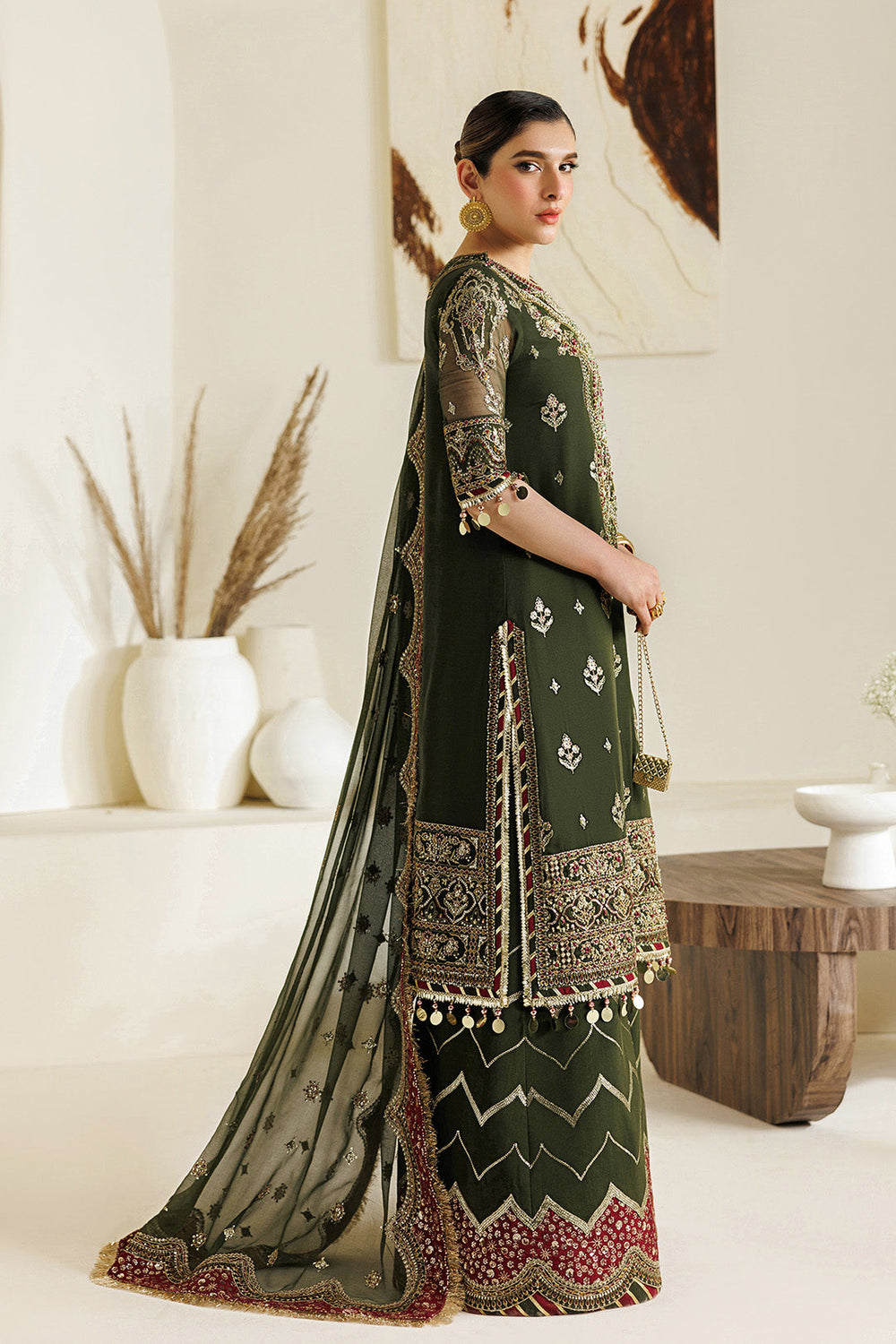 Alizeh Aymal | AZ-AA-07-HYAN | Formal Luxury Suit