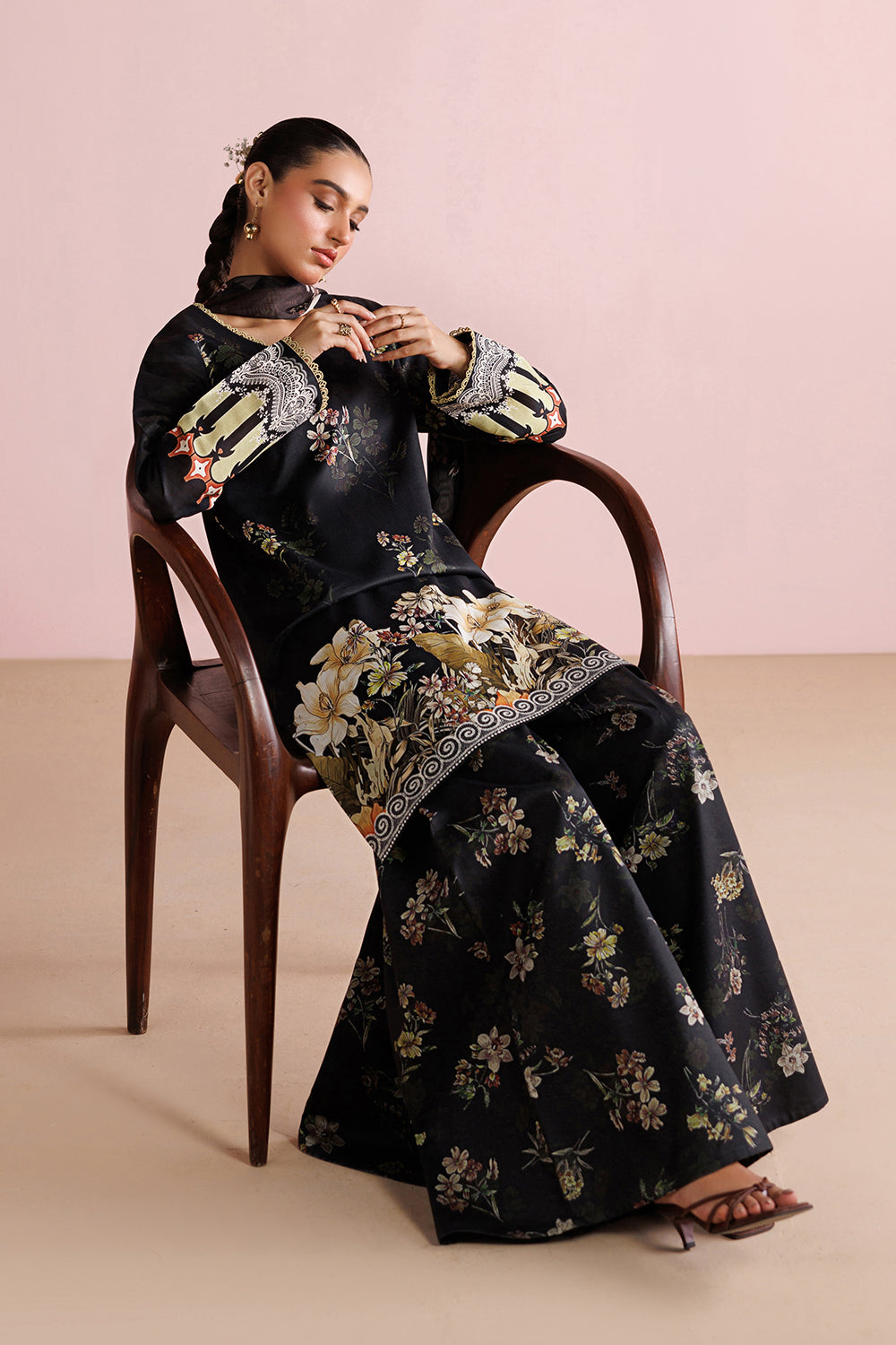 ESRA AZ-ES-DP-18 Black Printed Lawn Suit