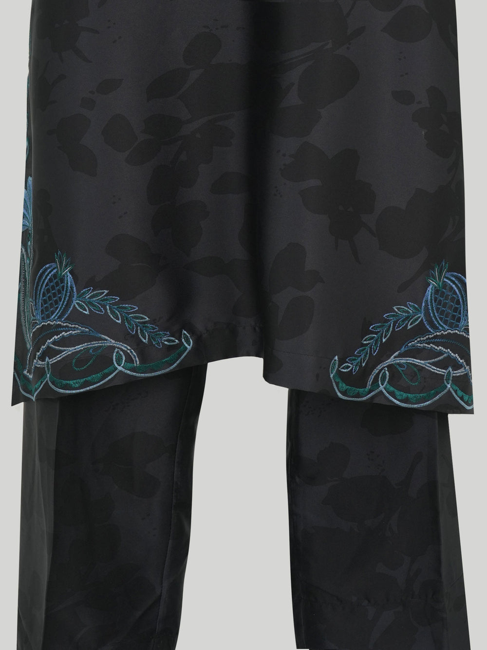 Limelight | AZ-LL-A5776ST-3 | 2 Piece Silk Suit - Black