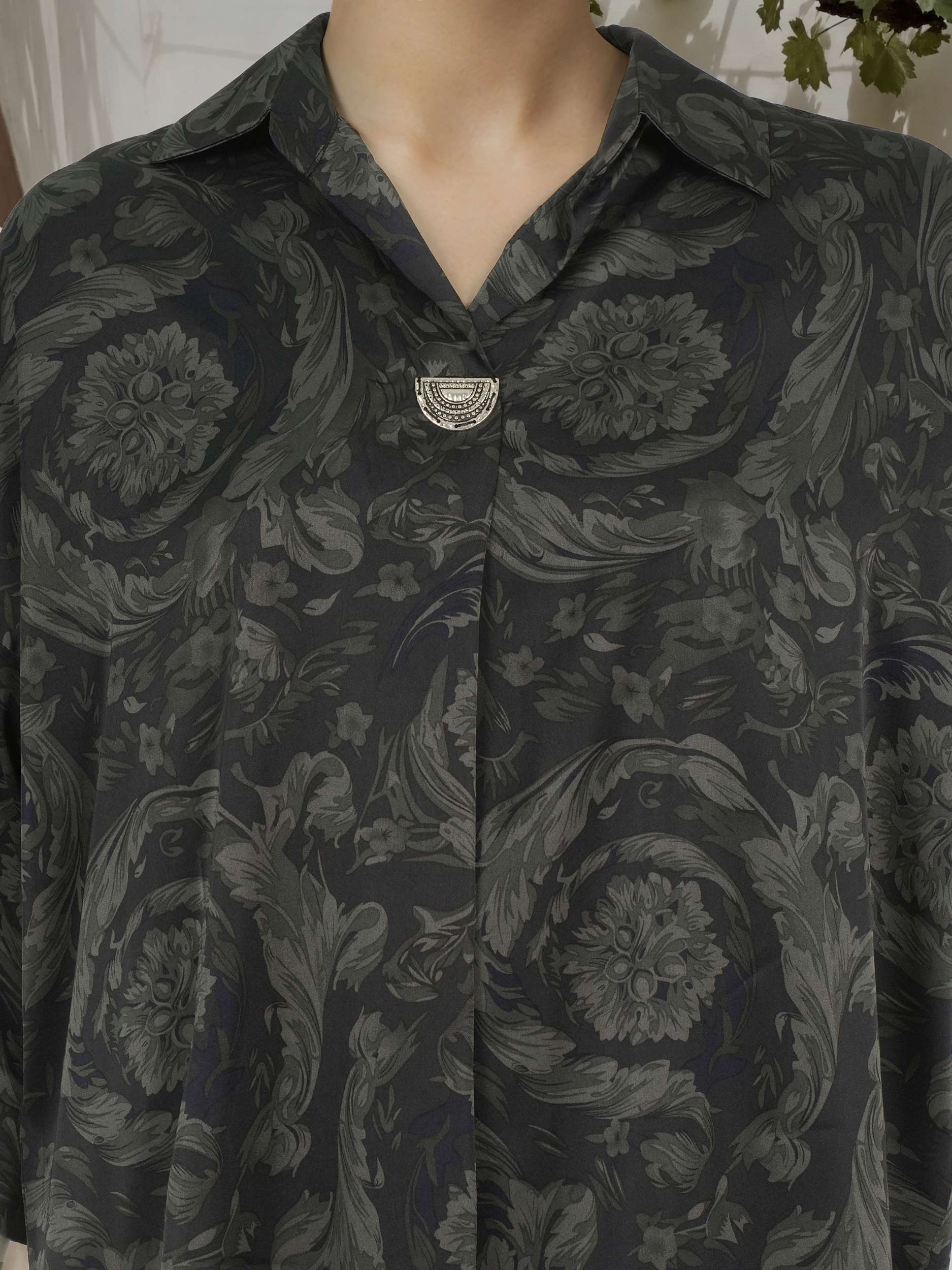 Limelight | AZ-LL-A6021TP-3 | Silk Top - Black