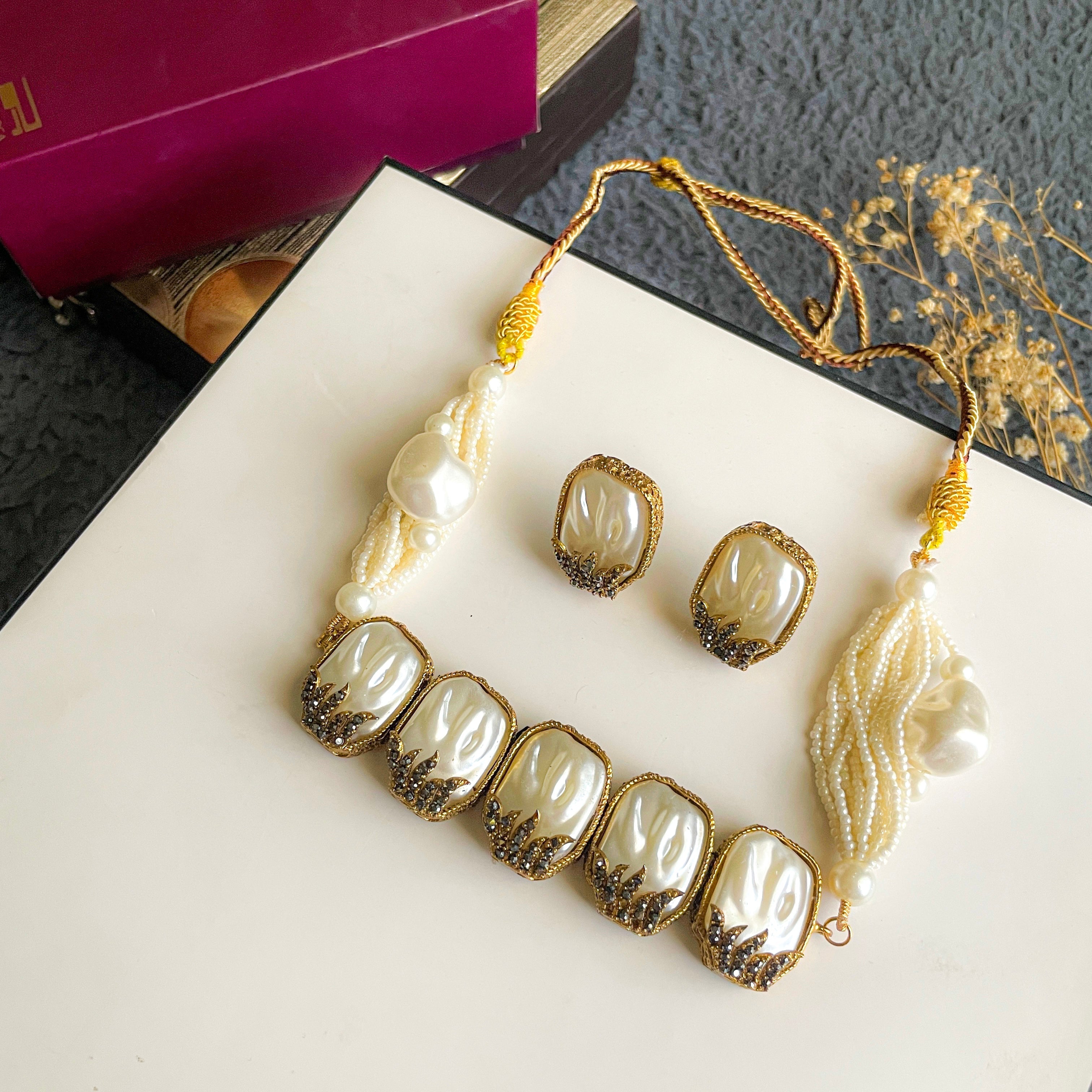 By La Lueur | CS-51 | Husn-e-Janan Choker Set - Onyx Gilt