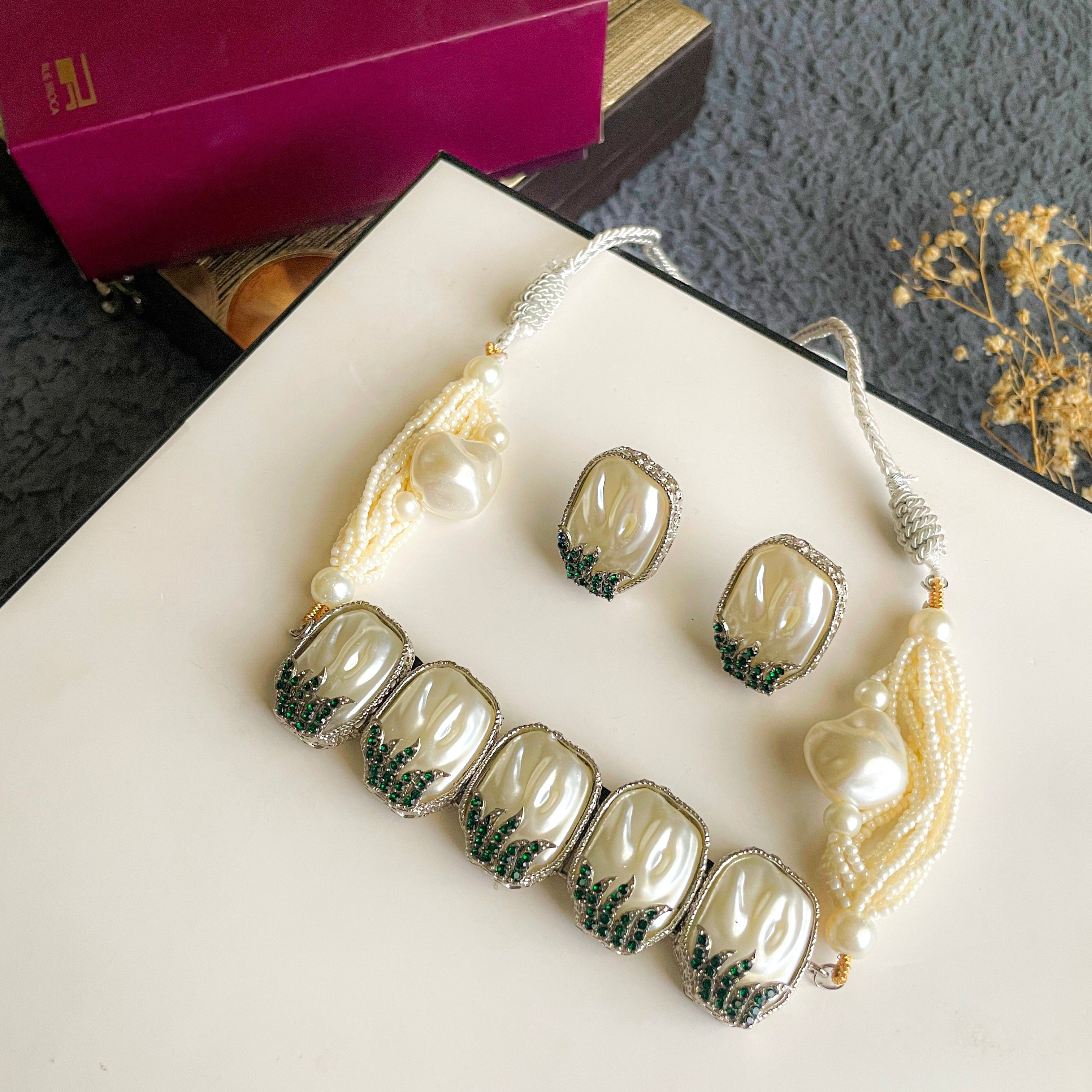 By La Lueur | CS-51 | Husn-e-Janan Choker Set - Emerald Mist