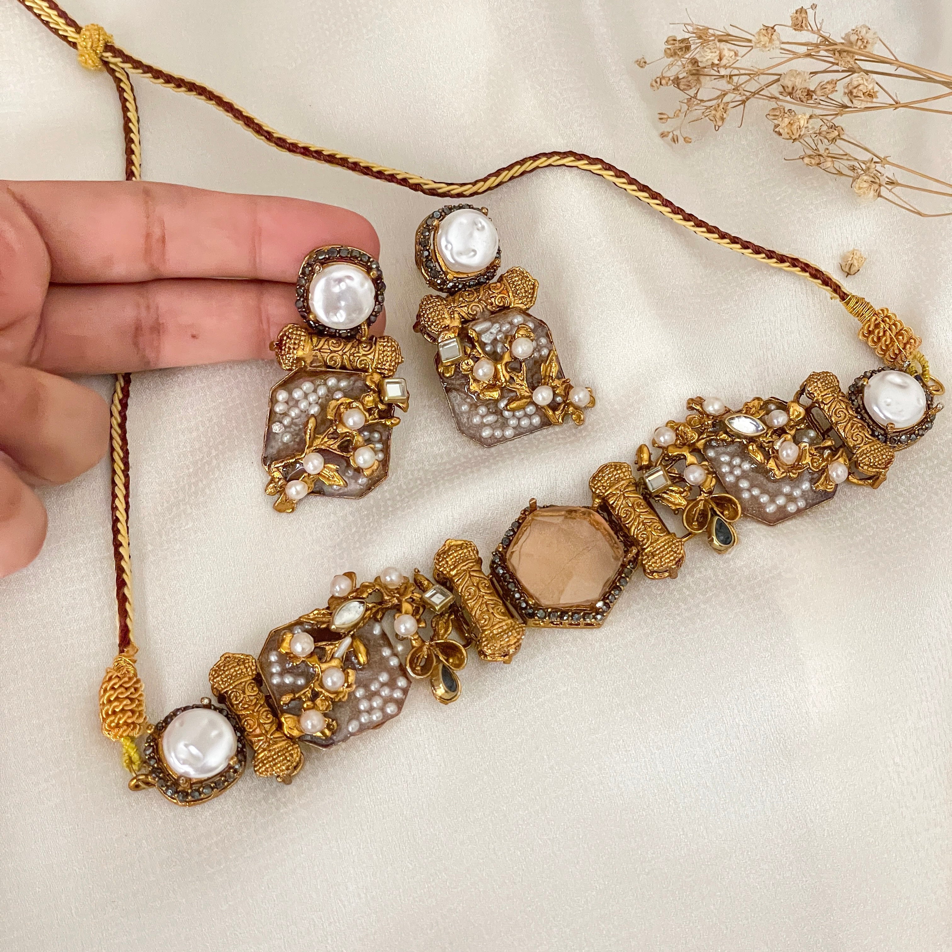 Shan-e-Heera Choker Set - Champagne