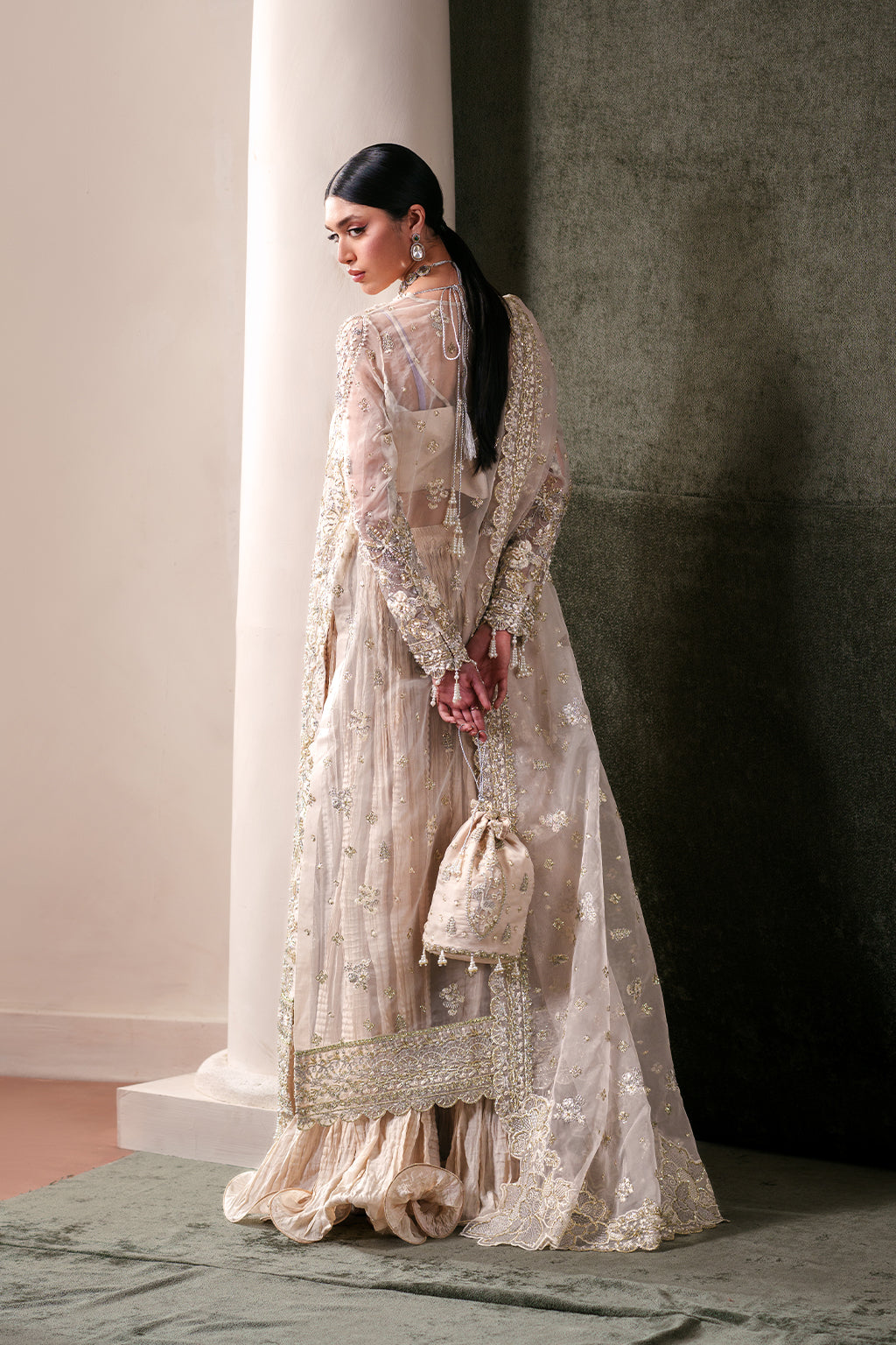 Emaan Adeel Howlite