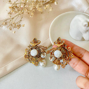 By La Lueur | ER-109 | Koh-e-Gohar Earrings - Onyx