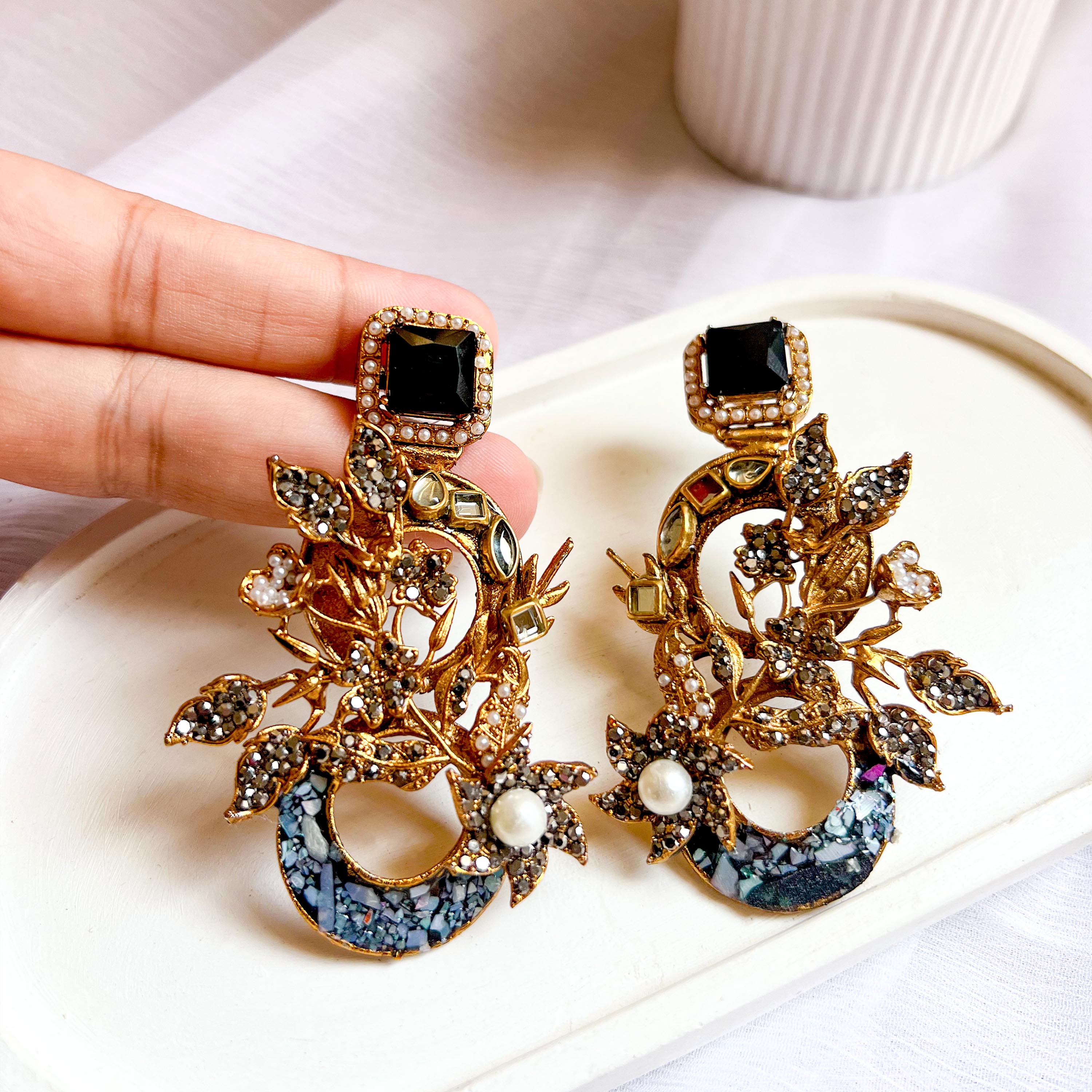 Aks-e-Noori Earrings - Onyx