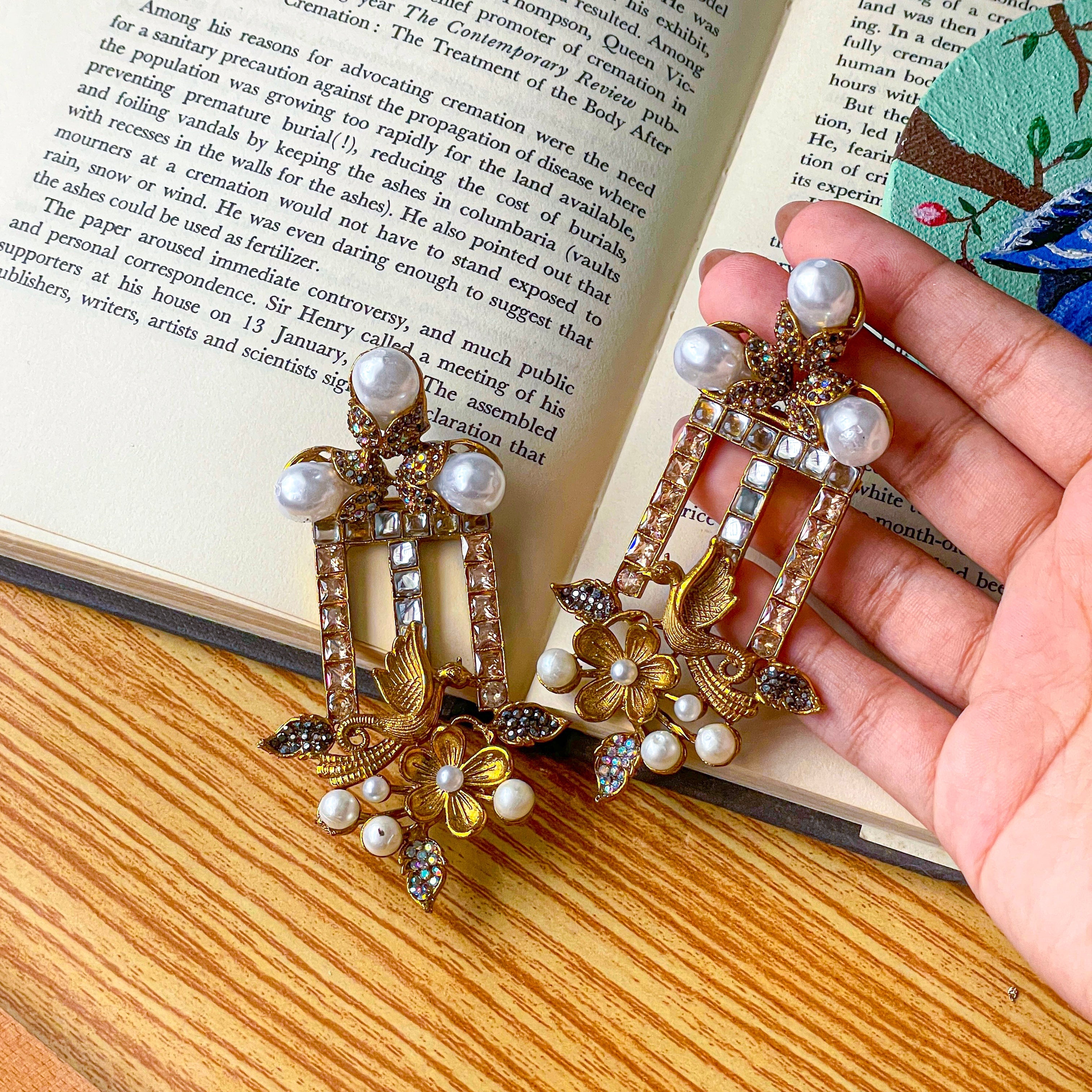 By La Lueur | ER-113 | Ayla Earrings - Champagne