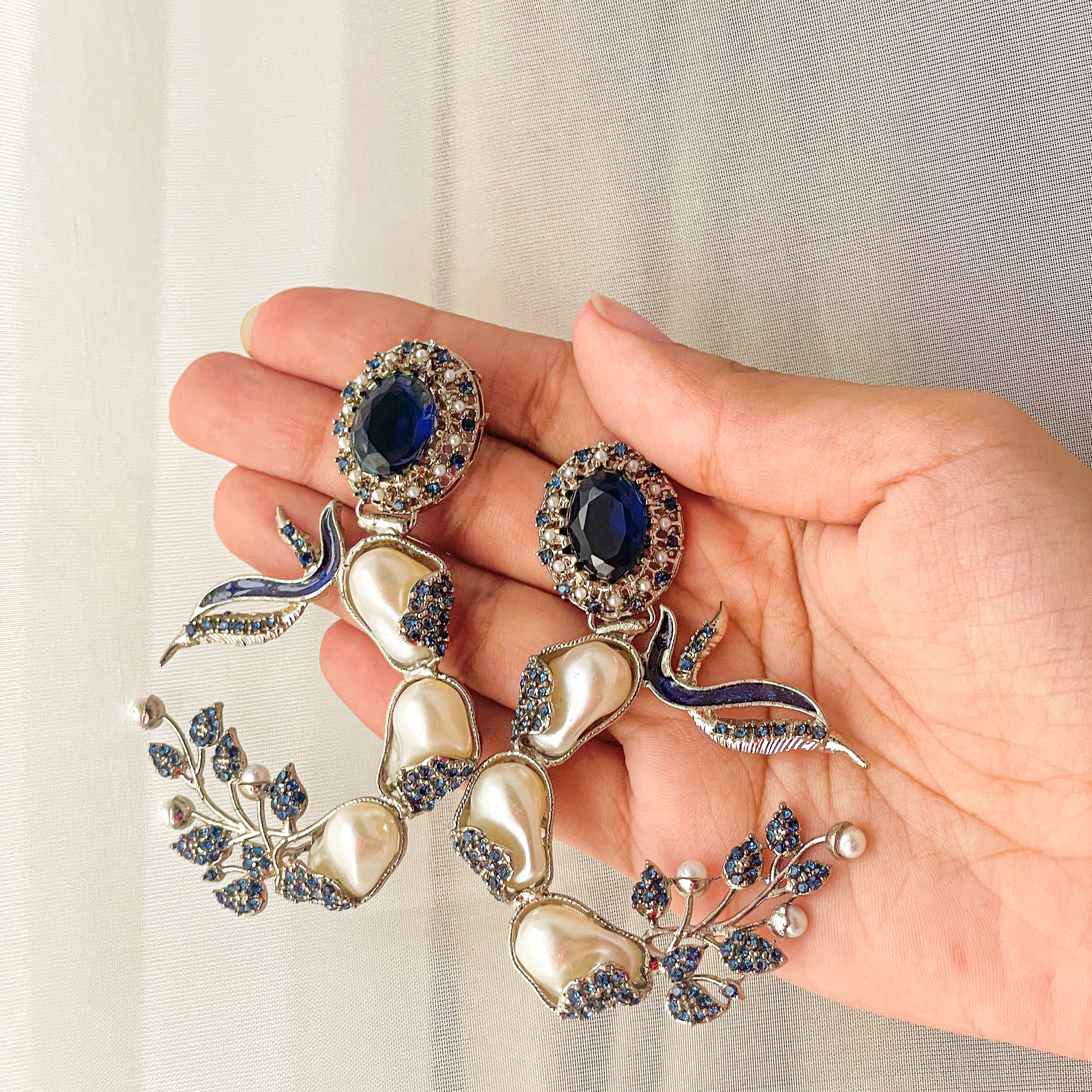 Koh-e-Kahf Earrings - Midnight Frost