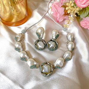 Moti-e-Phool Necklace Set - Emerald Mist