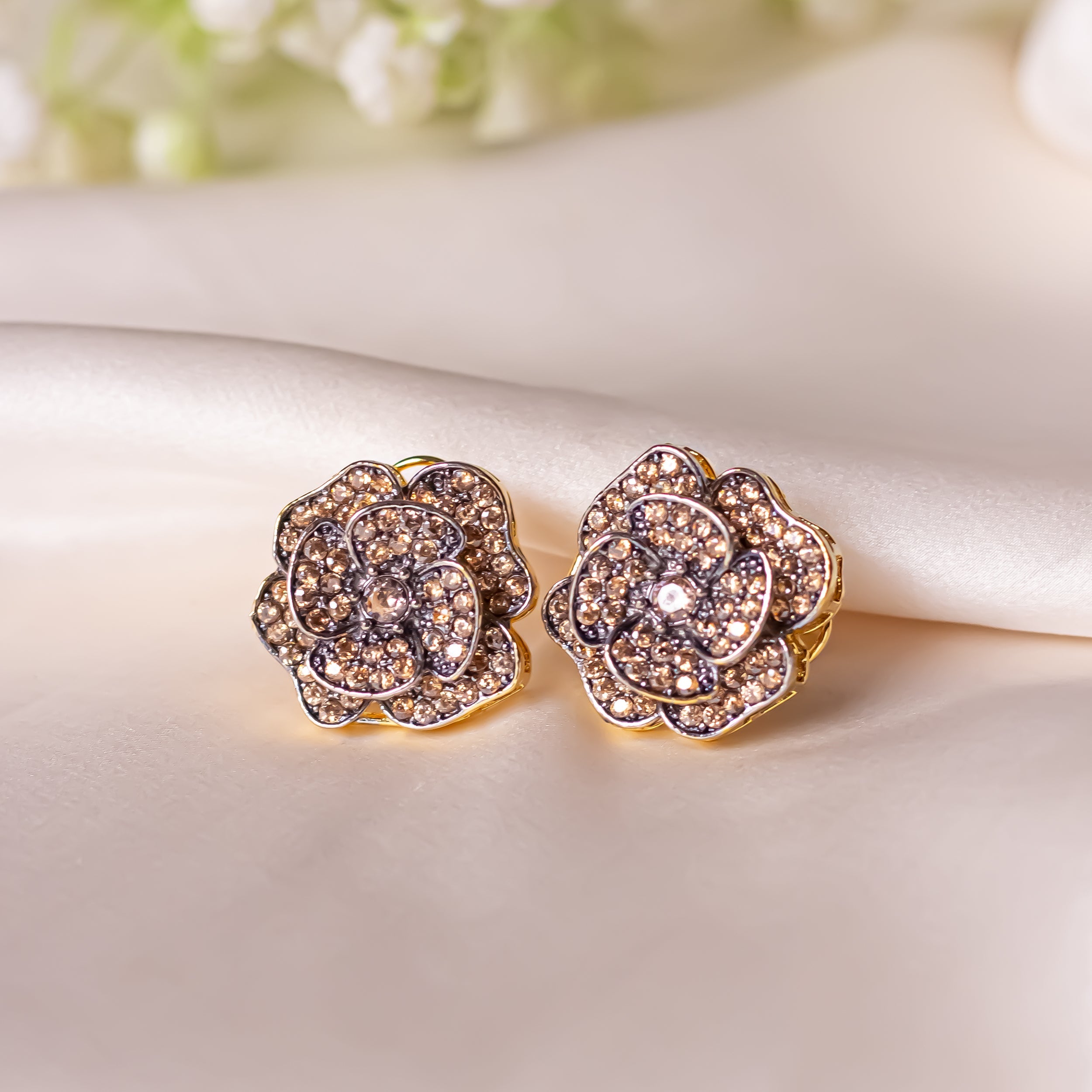 By La Lueur | ER-116 | Gul-e-Roshan Earrings - Champagne