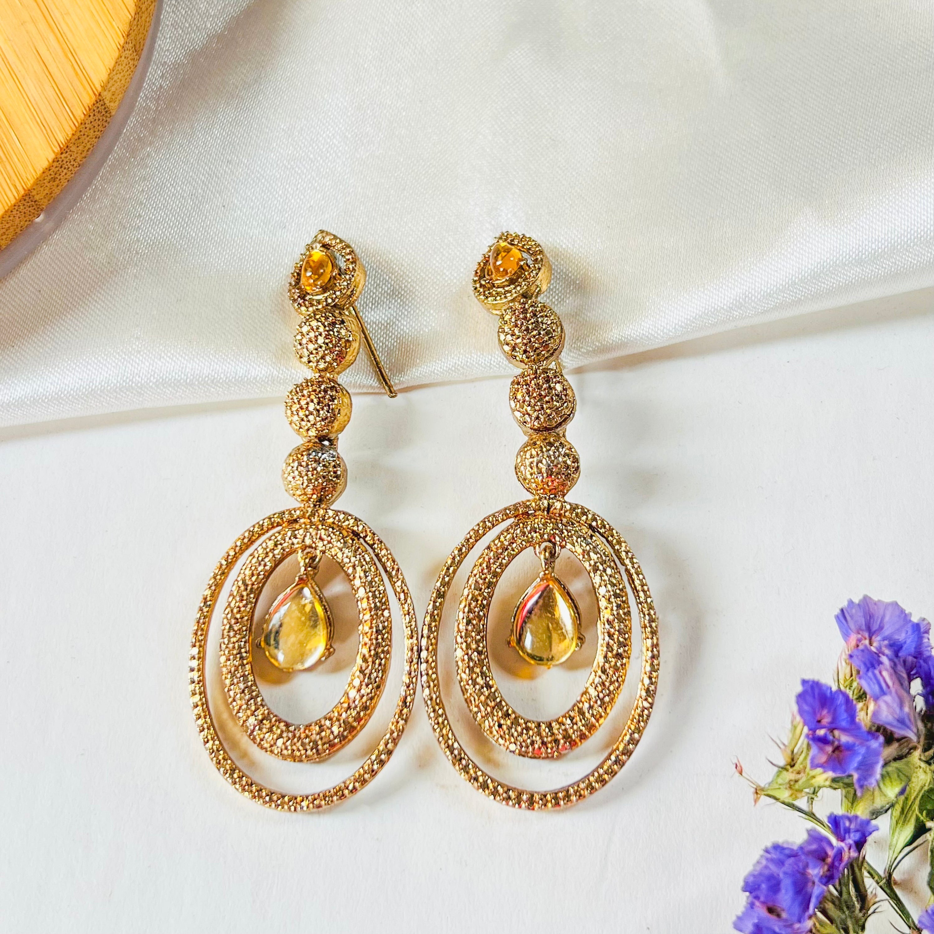 By La Lueur | ER-121 | Mahveen Earrings