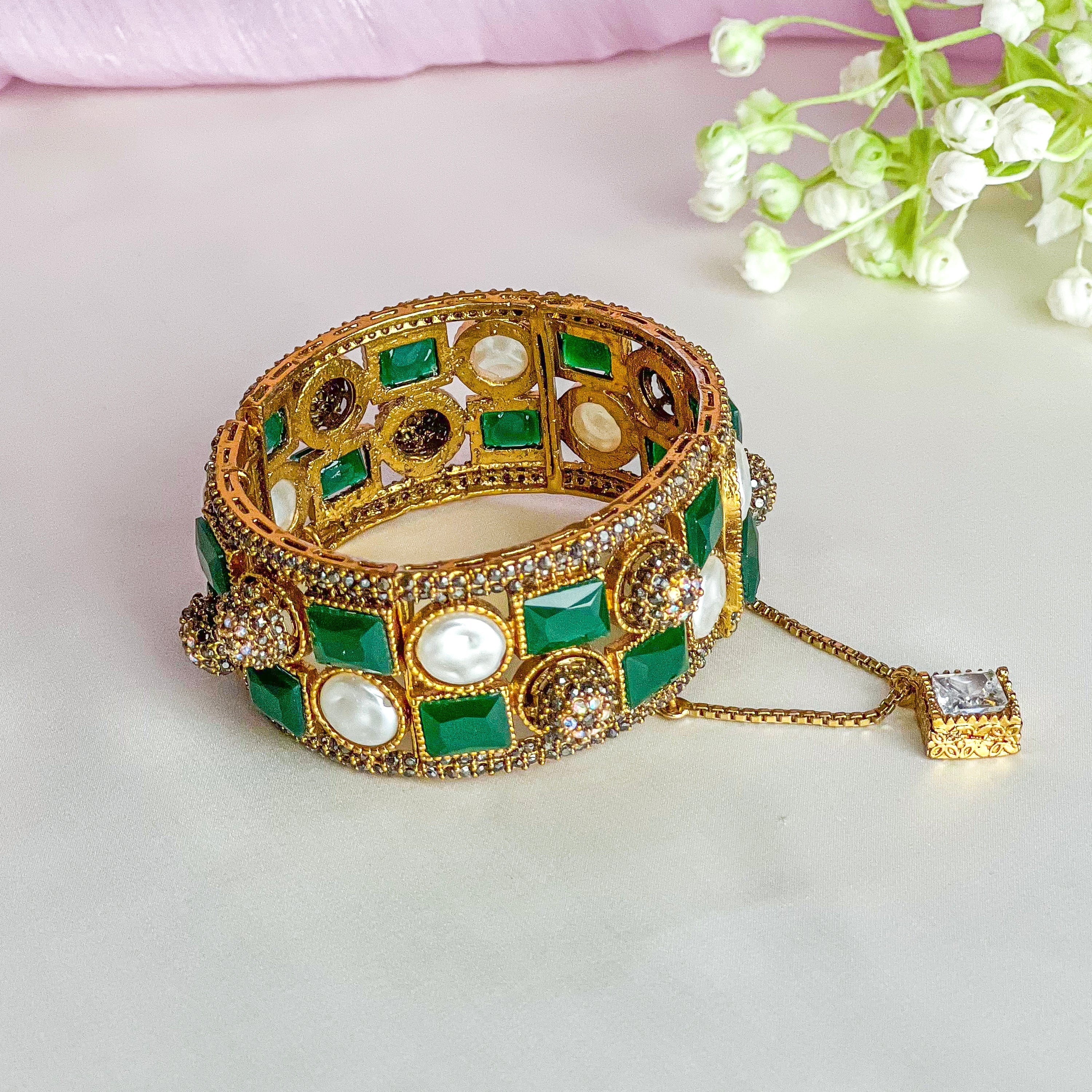By La Lueur | BN-56 | Gohar-e-Kanghan - Emerald Green