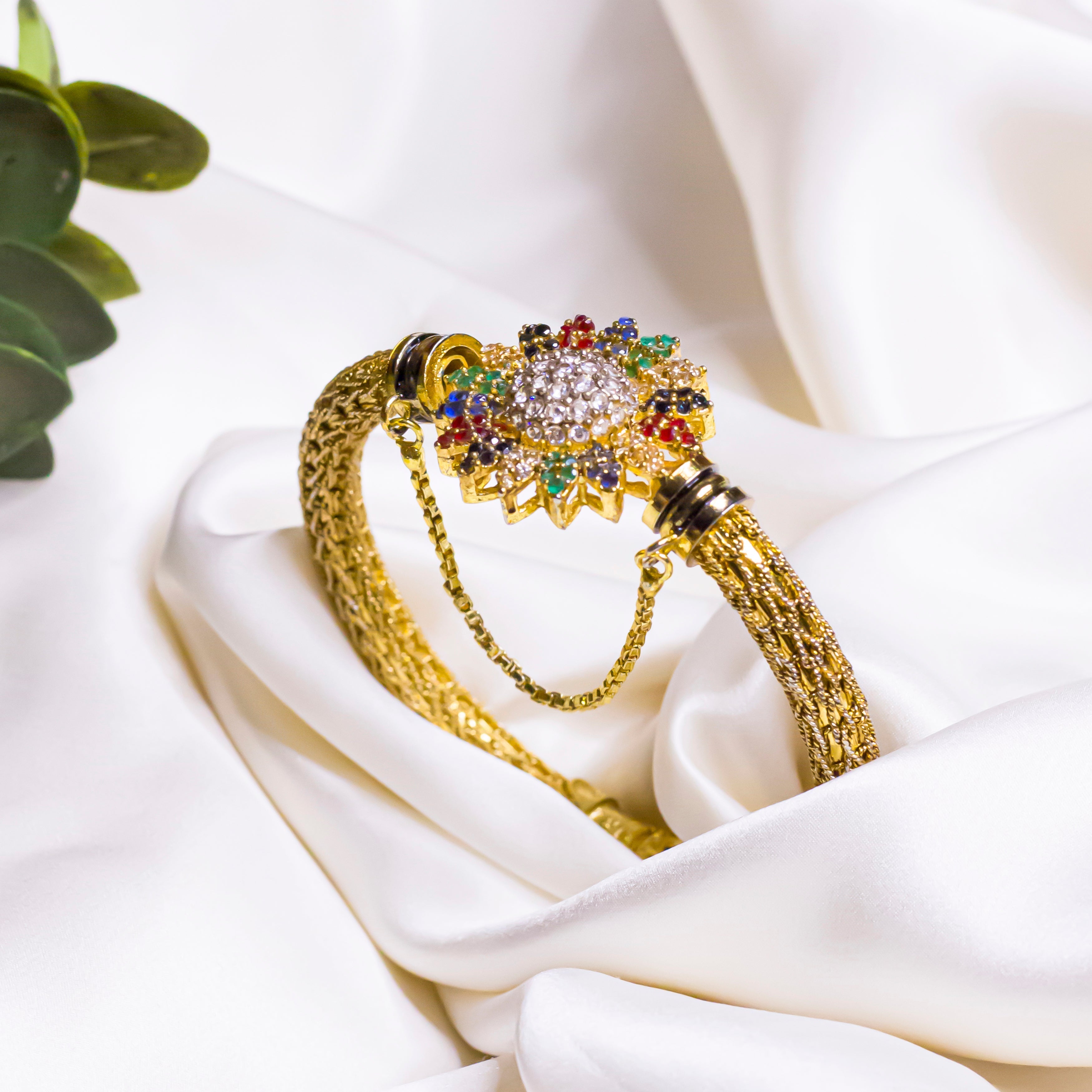 By La Lueur | SK-8 | Nisa Bangles