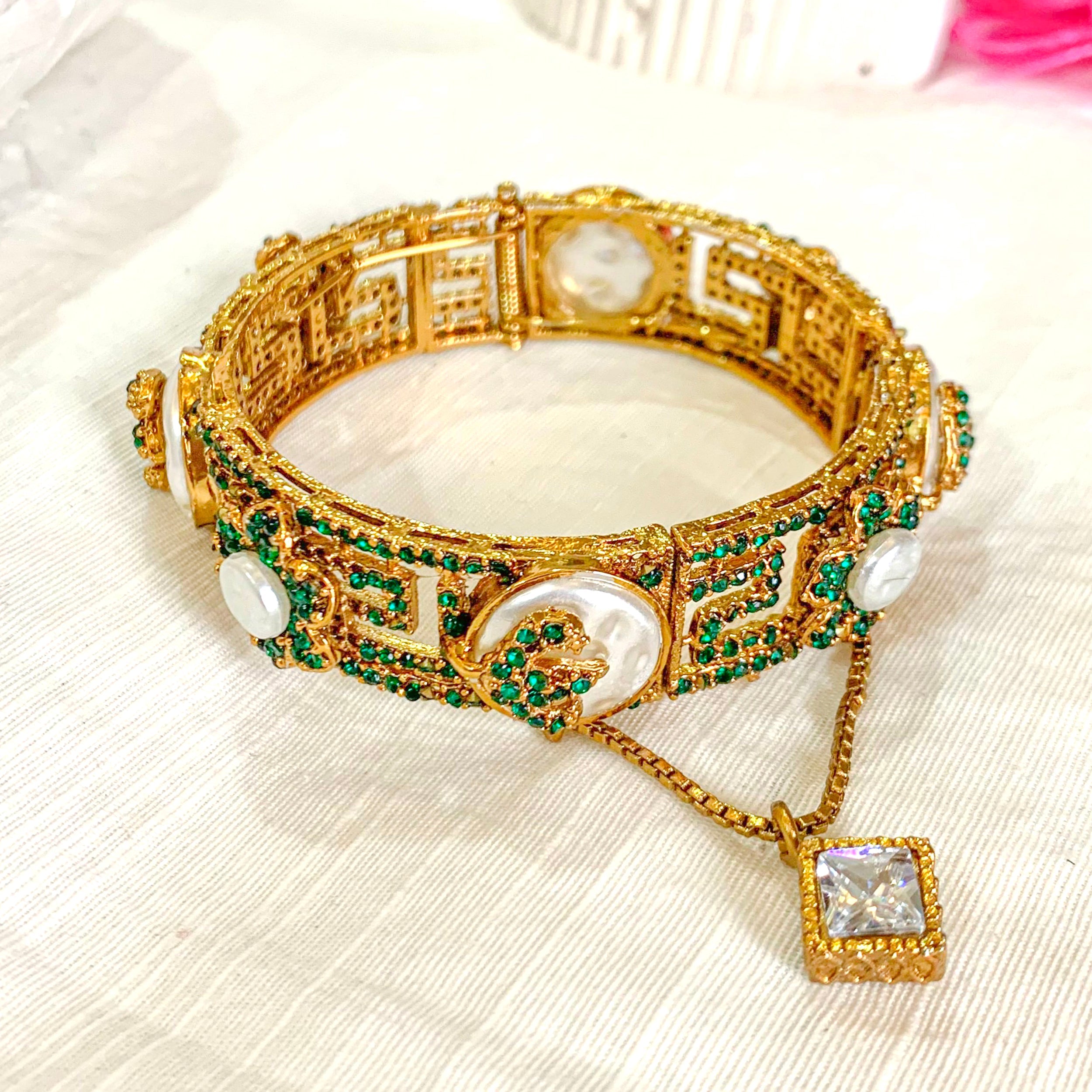 By La Lueur | Tahzeeb Bangles - Emerald Green
