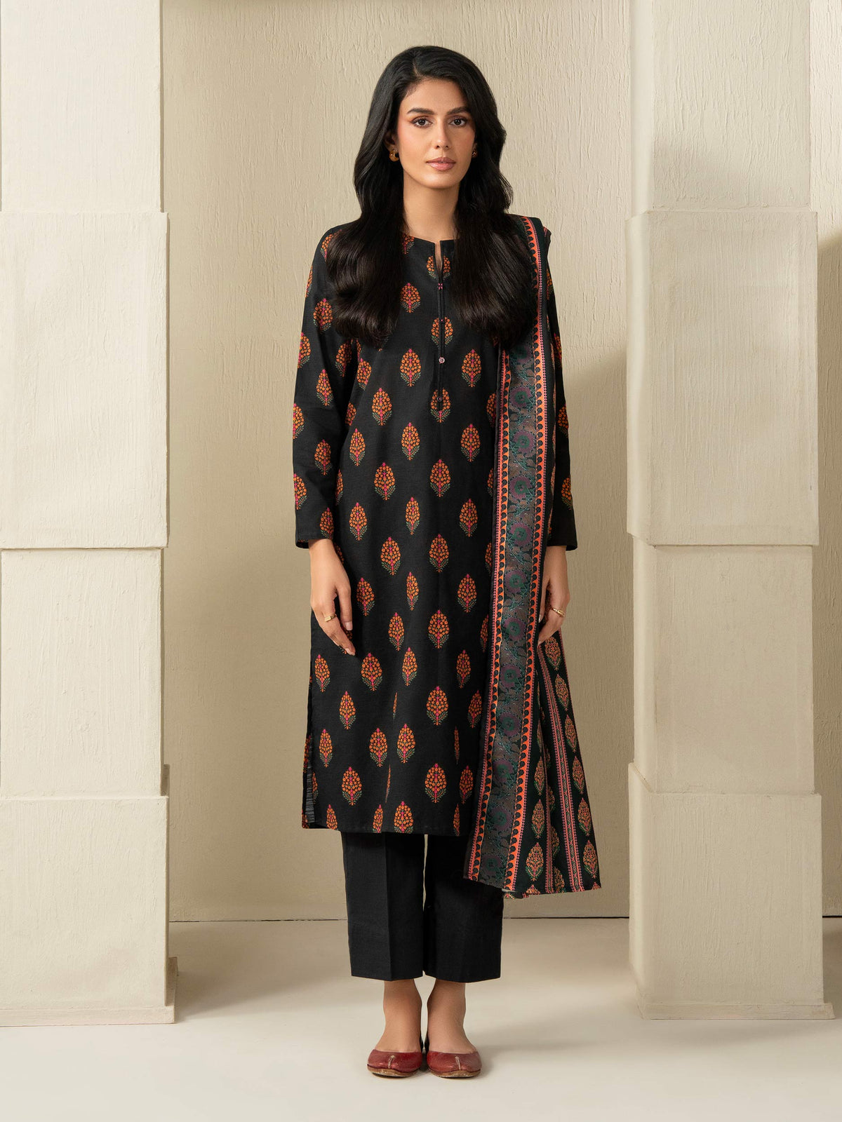 Limelight Black khaddar printed 3 piece stitched suit AZ-LL-U4685-BL
