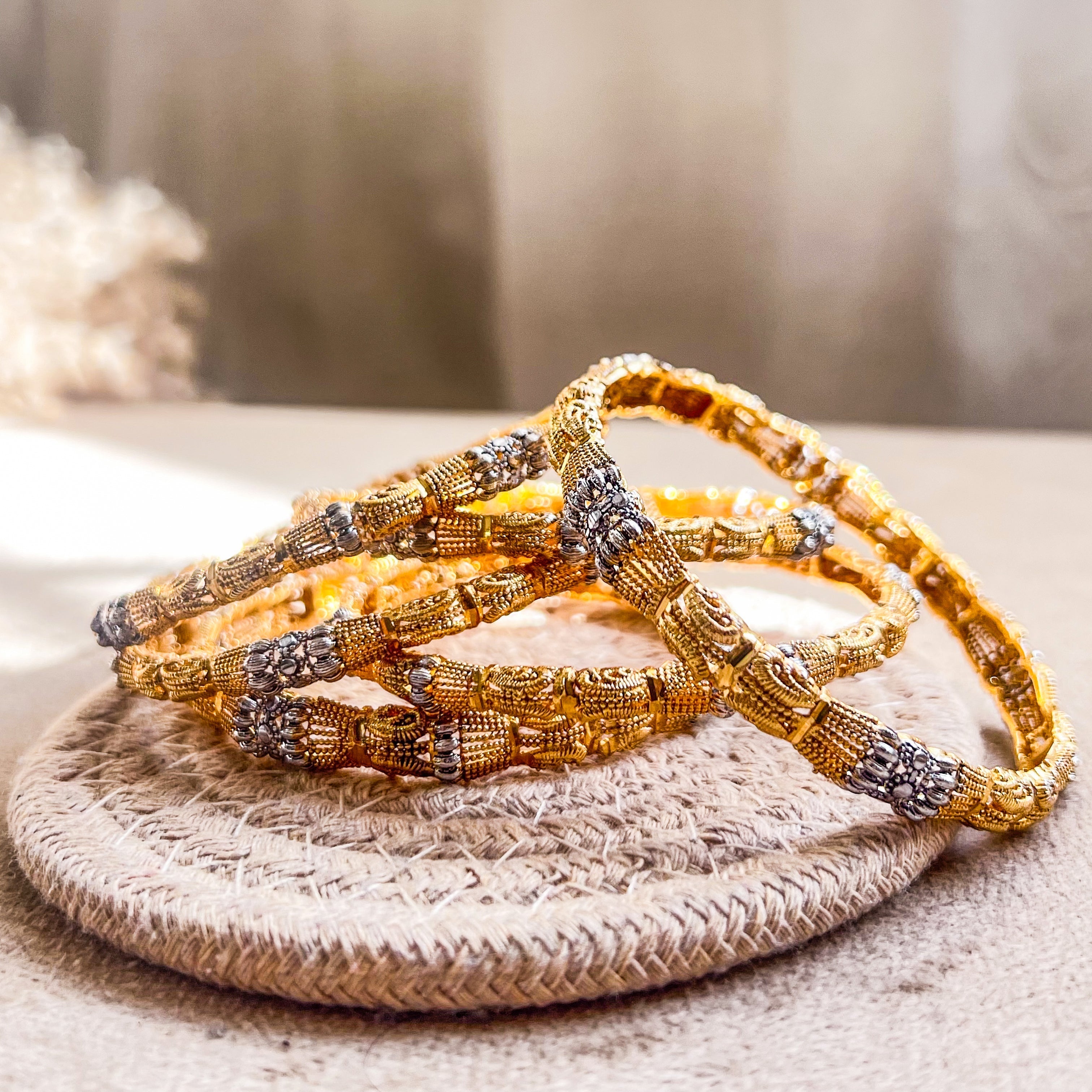 By La Lueur | SK-3 | Zareen Kangan - Champagne